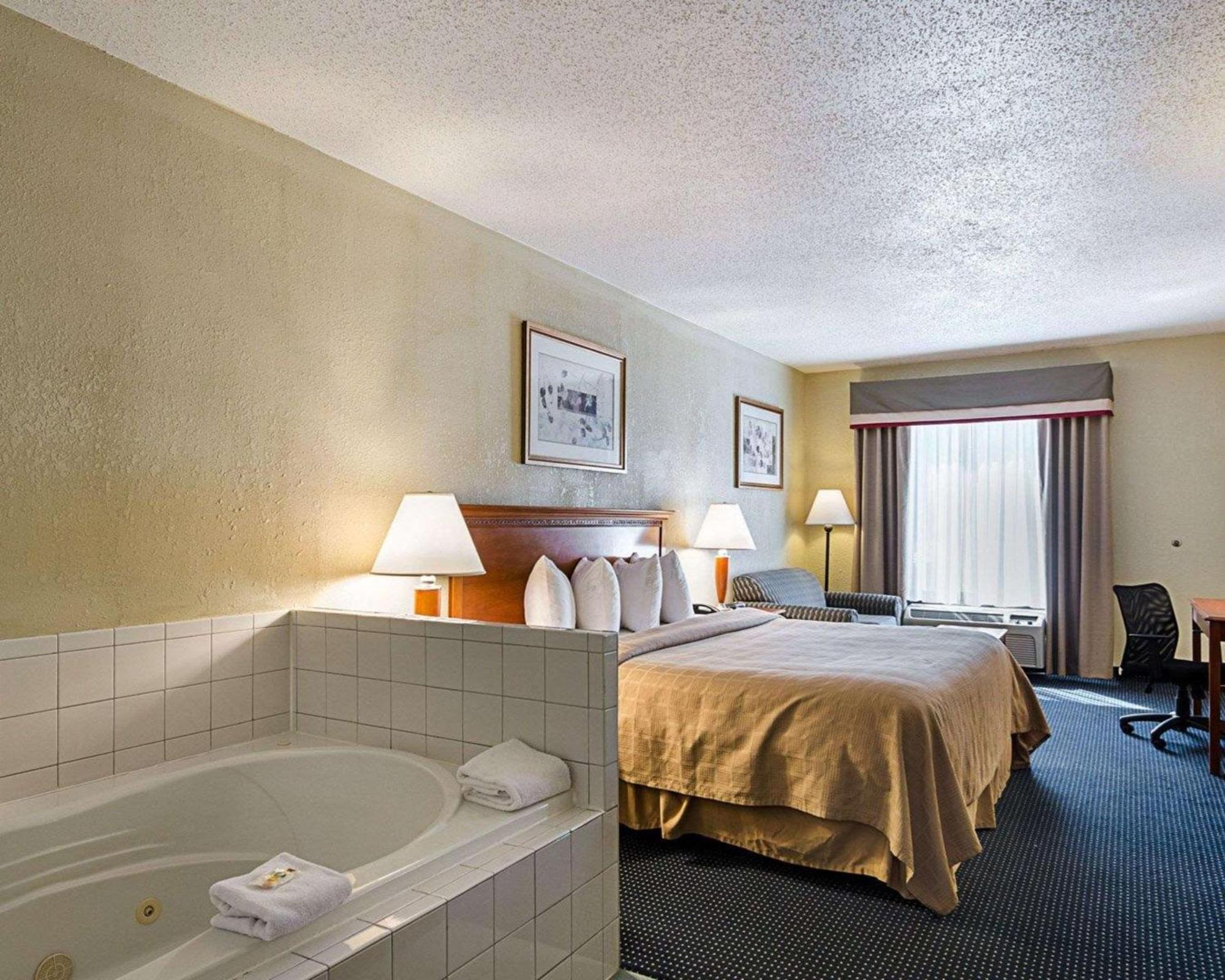 Quality Inn Troutville - Roanoke North Luaran gambar