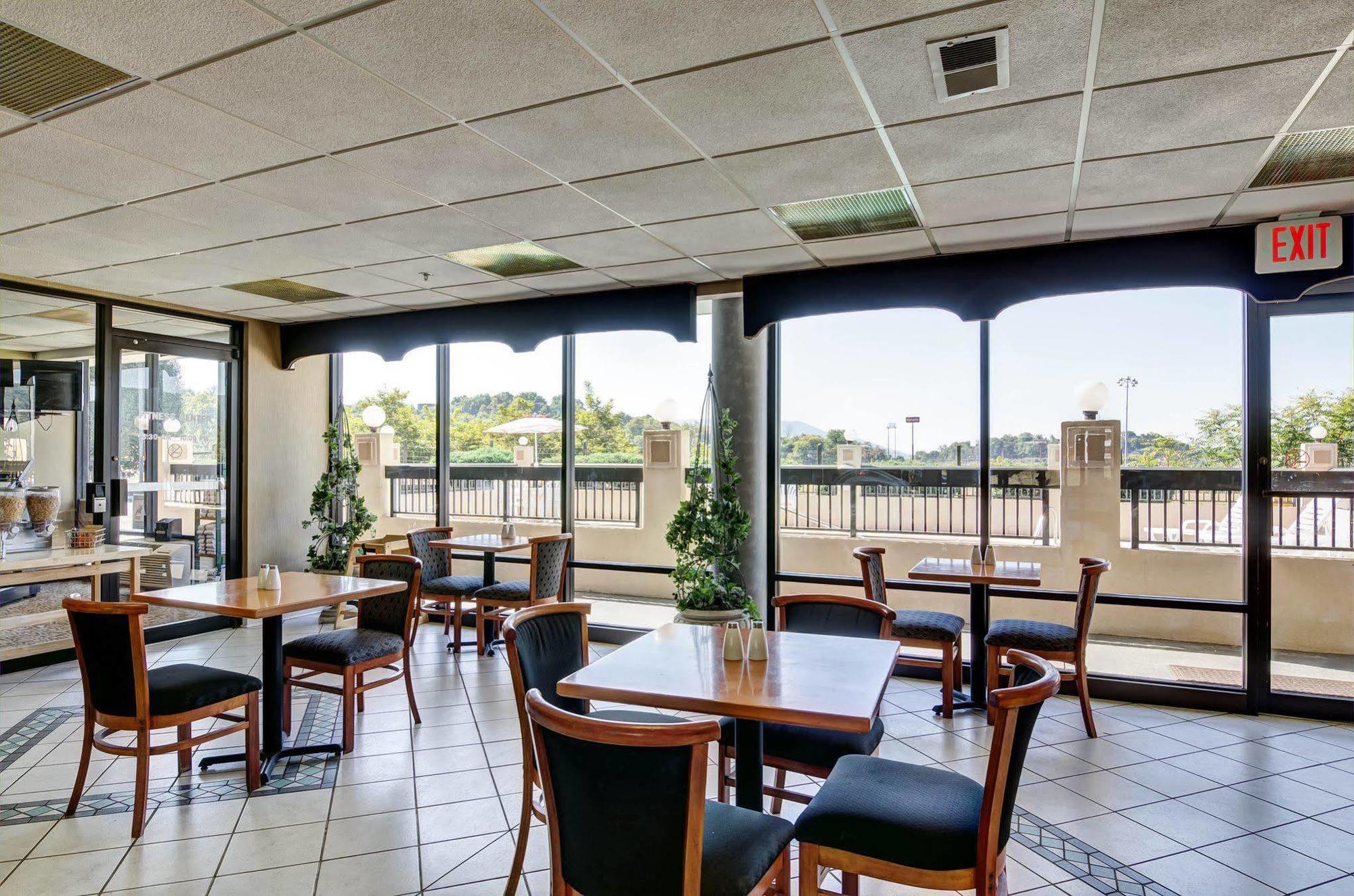Quality Inn Troutville - Roanoke North Luaran gambar